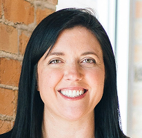 Retrato de Sophie Hartwell, responsable de atención al cliente del equipo de servicio